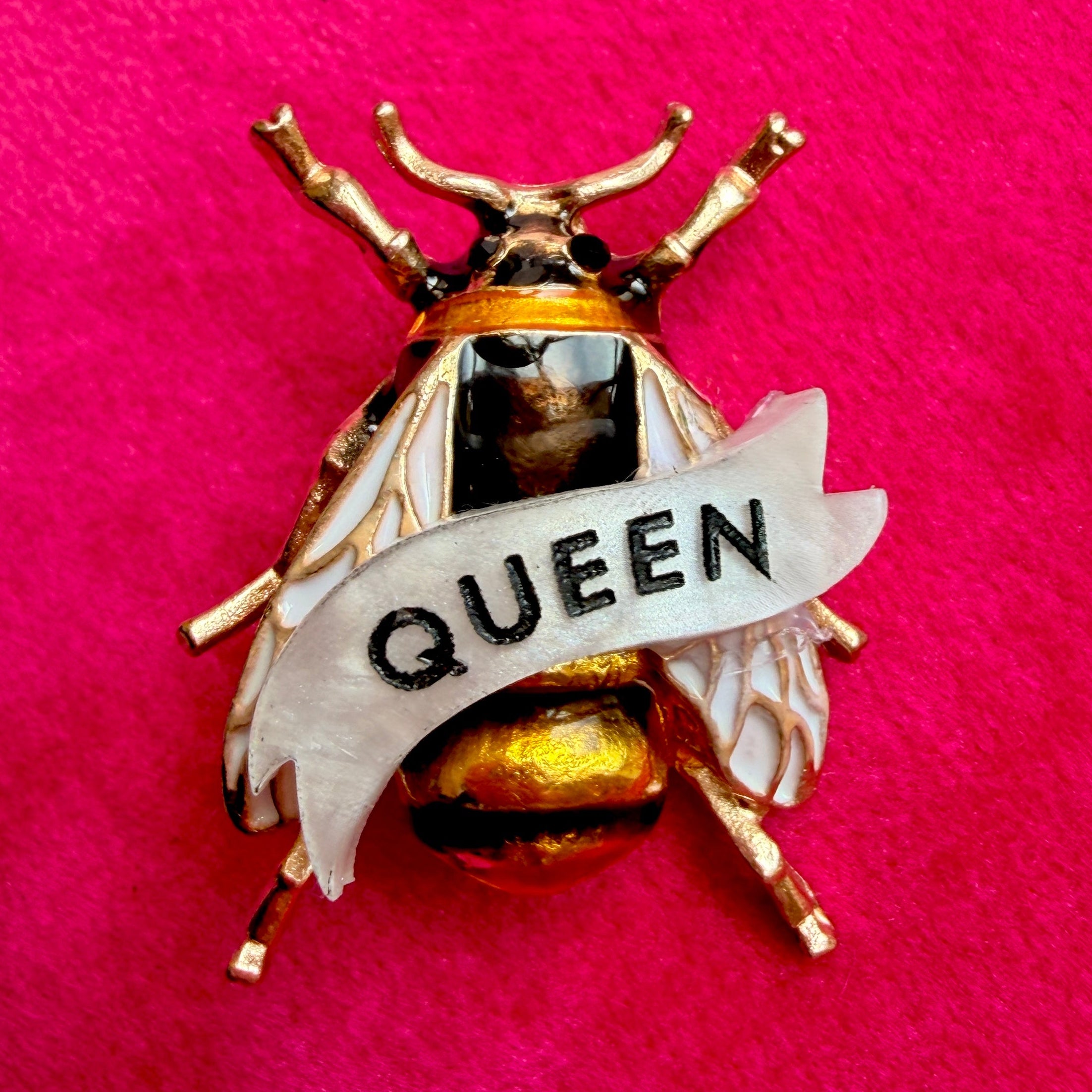 QUEEN BEE, bumblebee pin