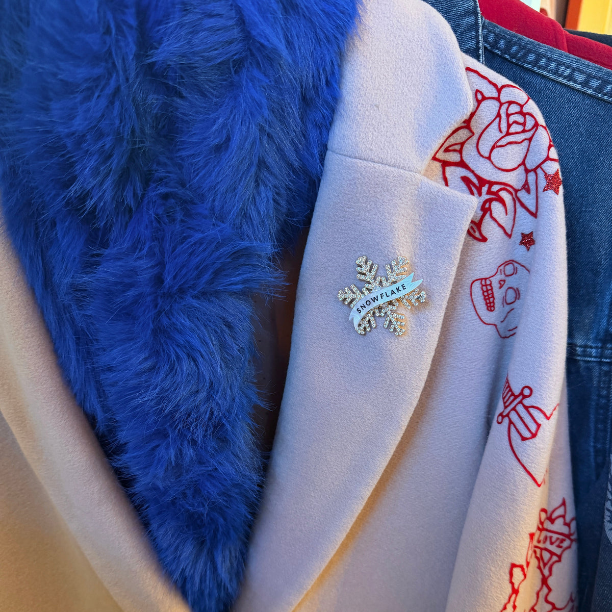 Snowflake!! Diamanté snowflake pin