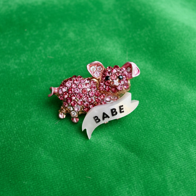 BABE! Cute piglet diamanté pin