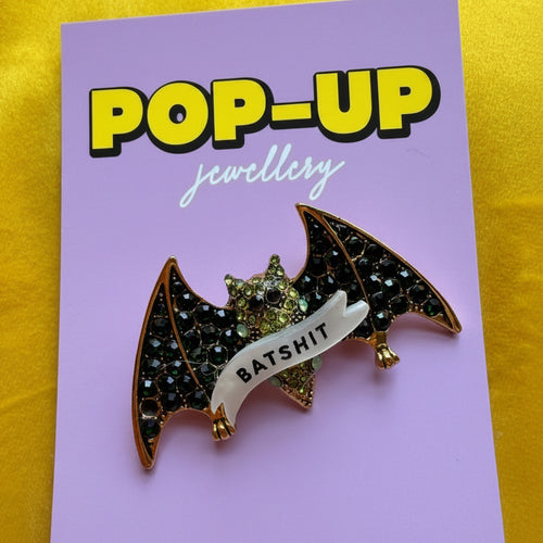 Batshit, diamanté bat pin