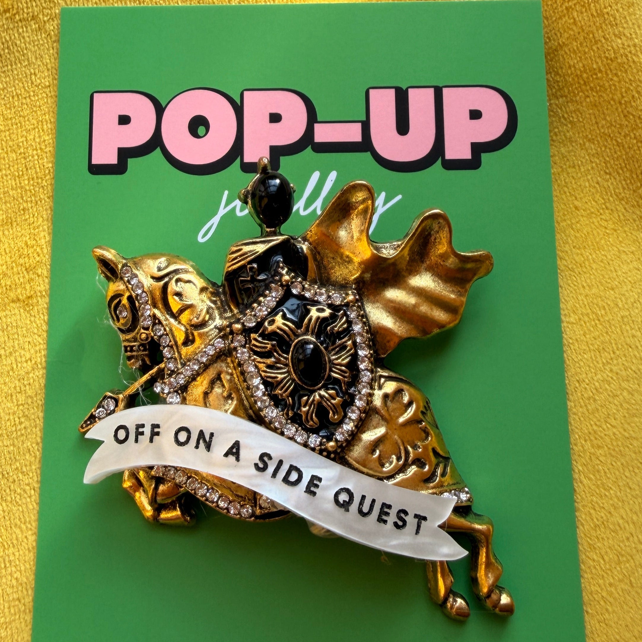 SIDE QUEST, diamanté pin