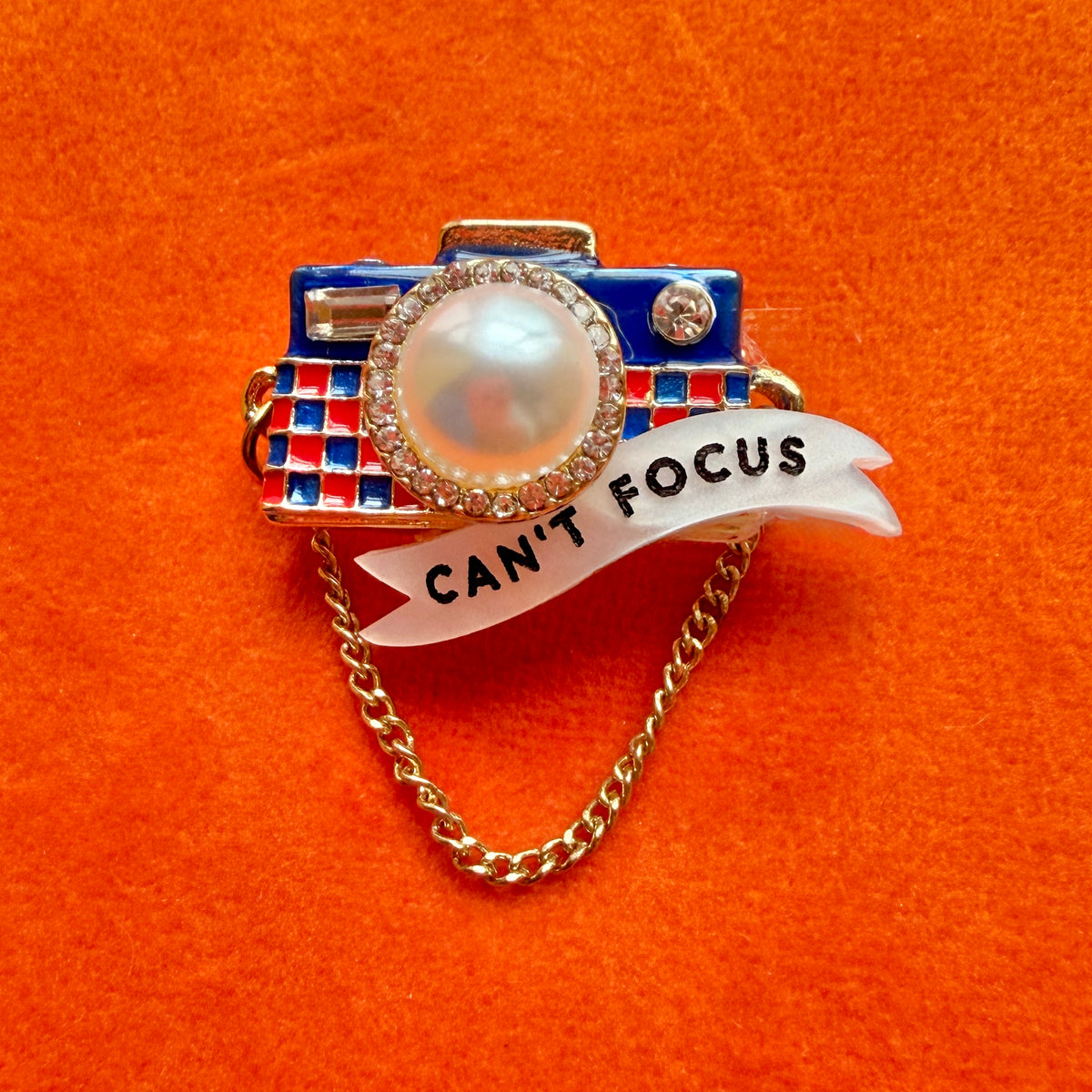 Can’t Focus, camera pin
