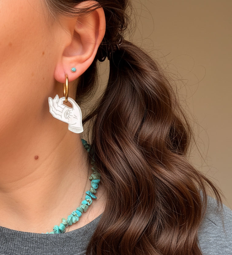 Mystic hands earrings