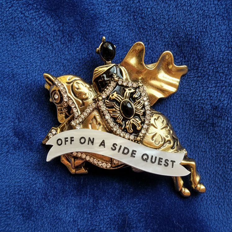 SIDE QUEST, diamanté pin