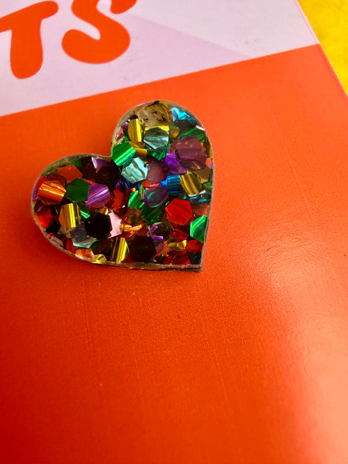 CONFETTI HEART studs