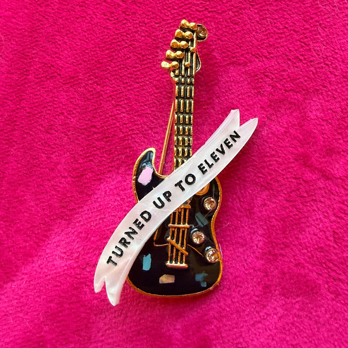 TURN IT UP TO 11, guitar pin