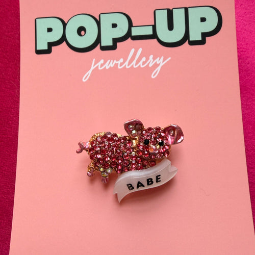 BABE! Cute piglet diamanté pin