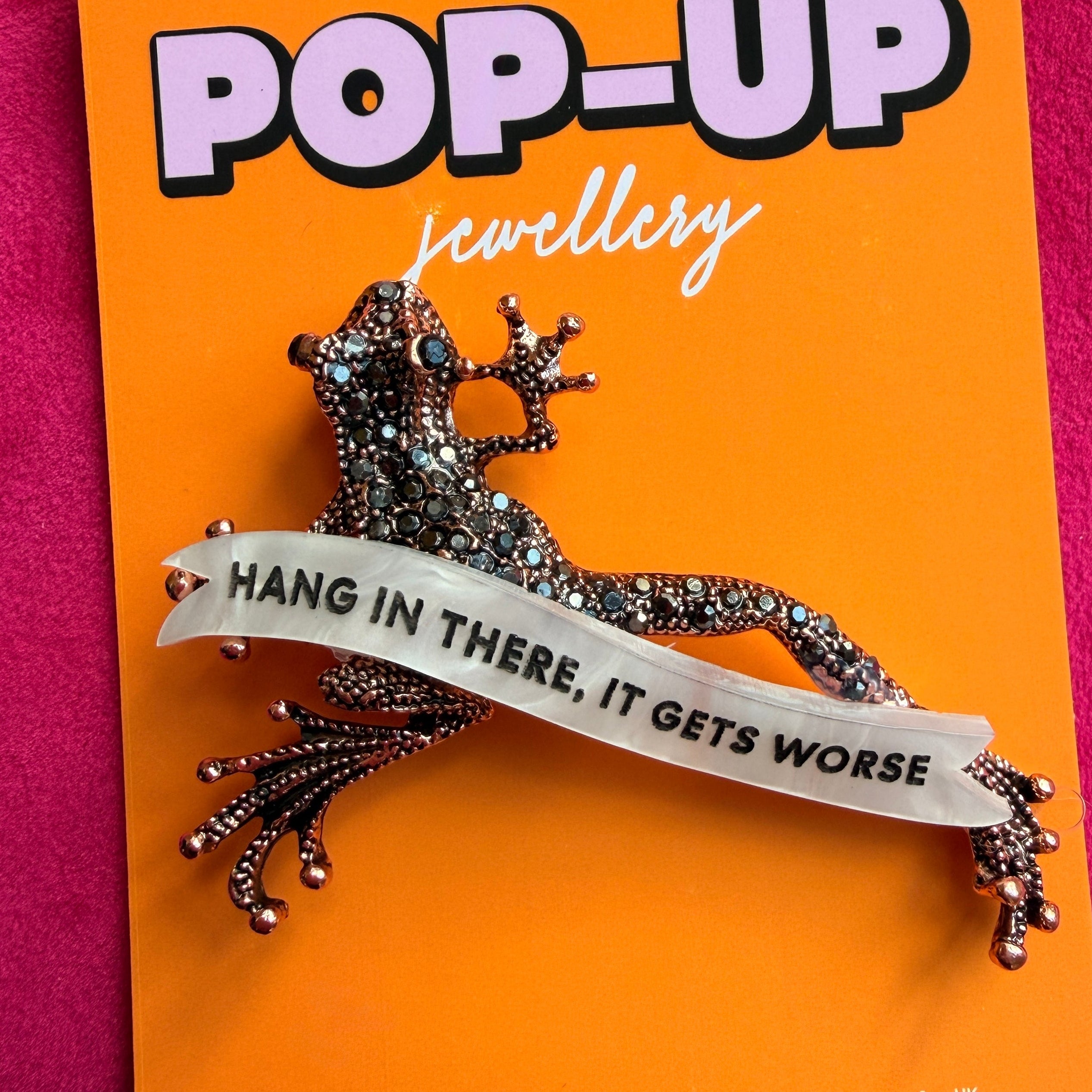 Pessimistic GECKO. Diamanté pin