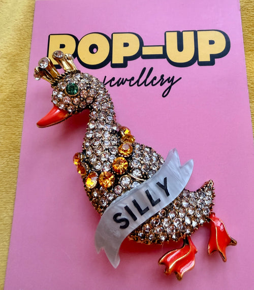 (Restock end of feb!) 
SILLY GOOSE, Diamanté pin