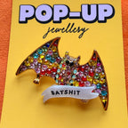 Batshit, diamanté bat pin