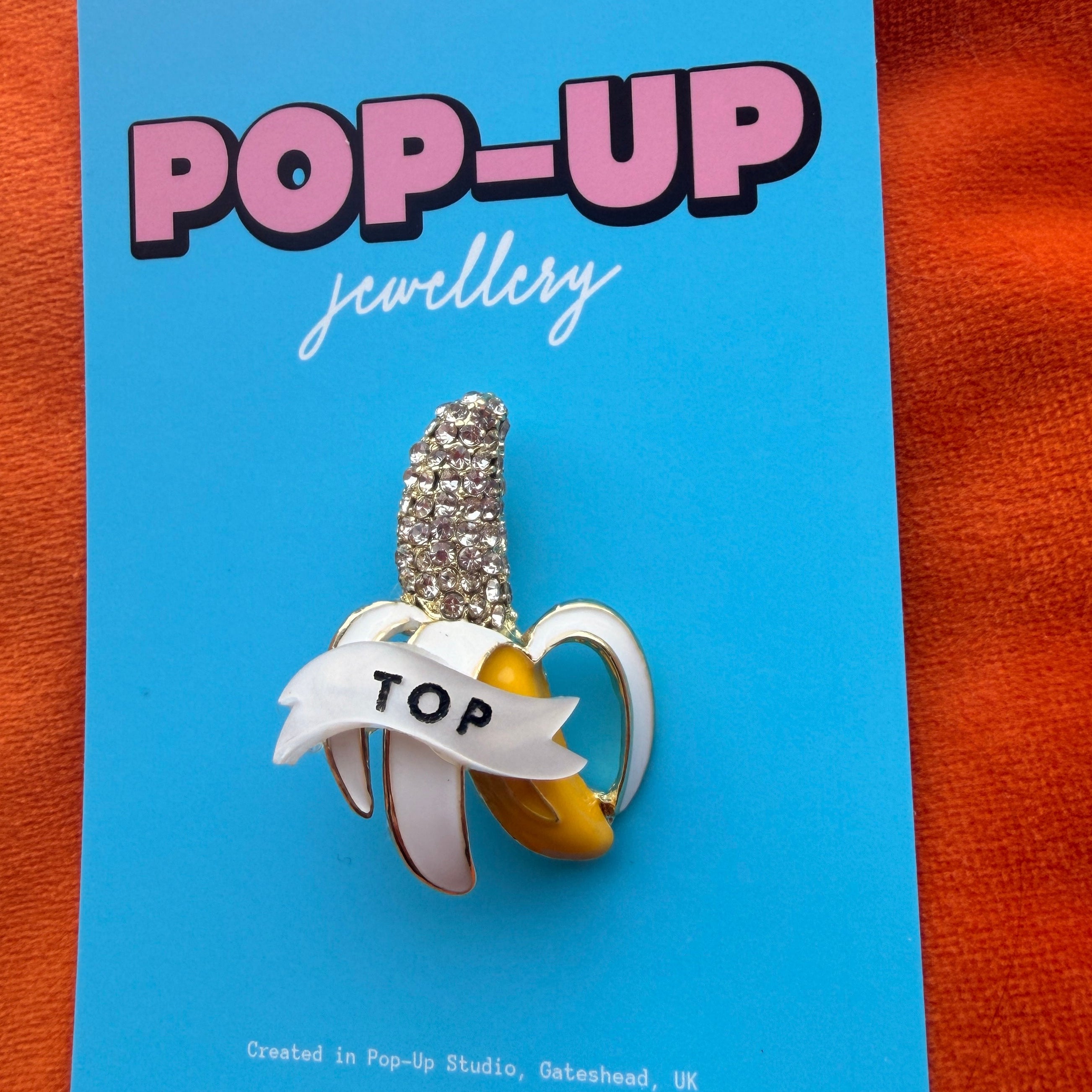 TOP BANANA! Diamanté pin