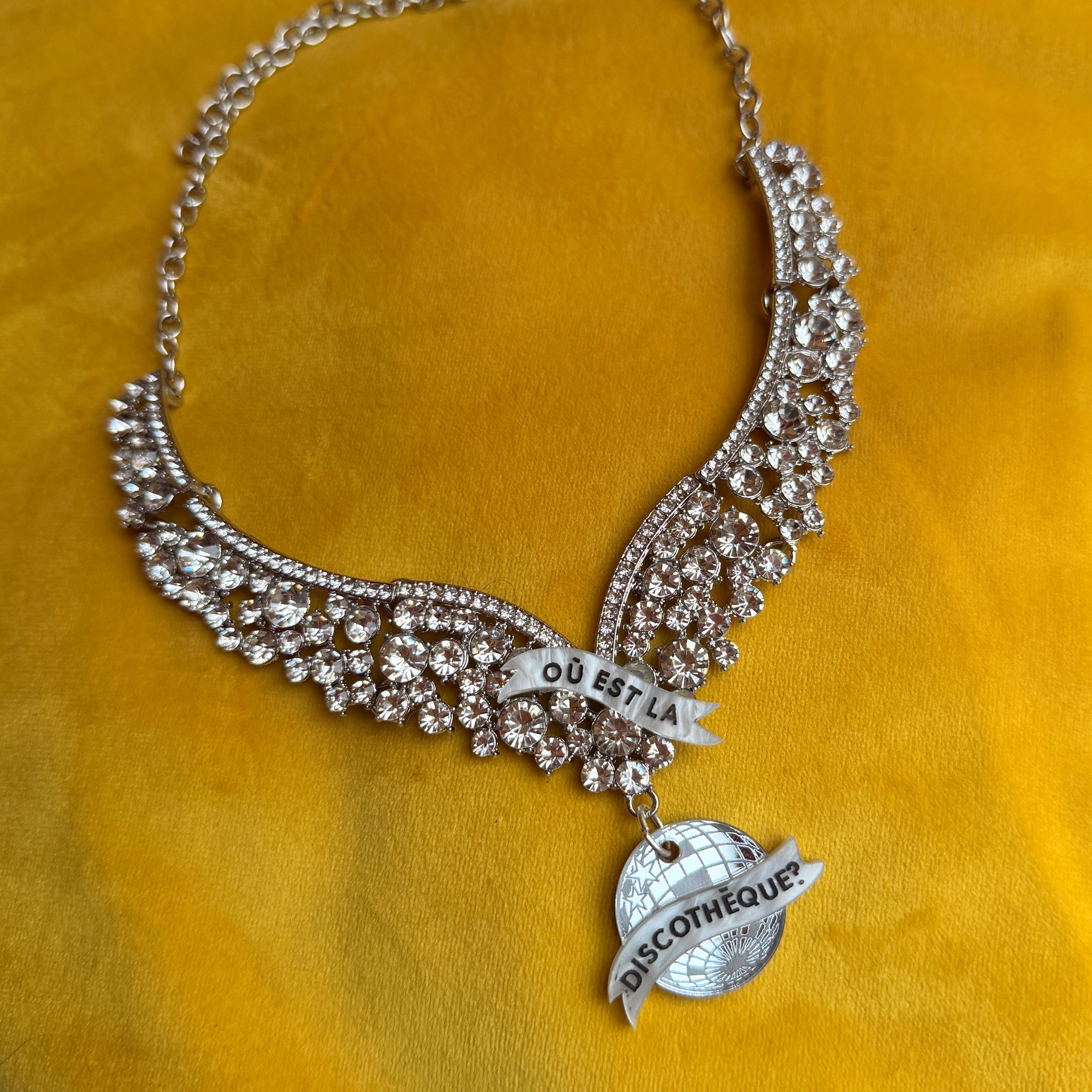 OÚ EST LA DISCOTHÈQUE? Diamanté princess necklace