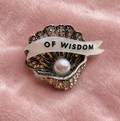 Pearl of Wisdom, diamanté pin